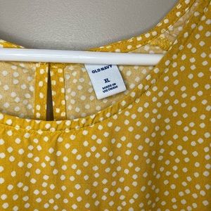 Mustard yellow polka dot Old Navy women’s tank top size XL